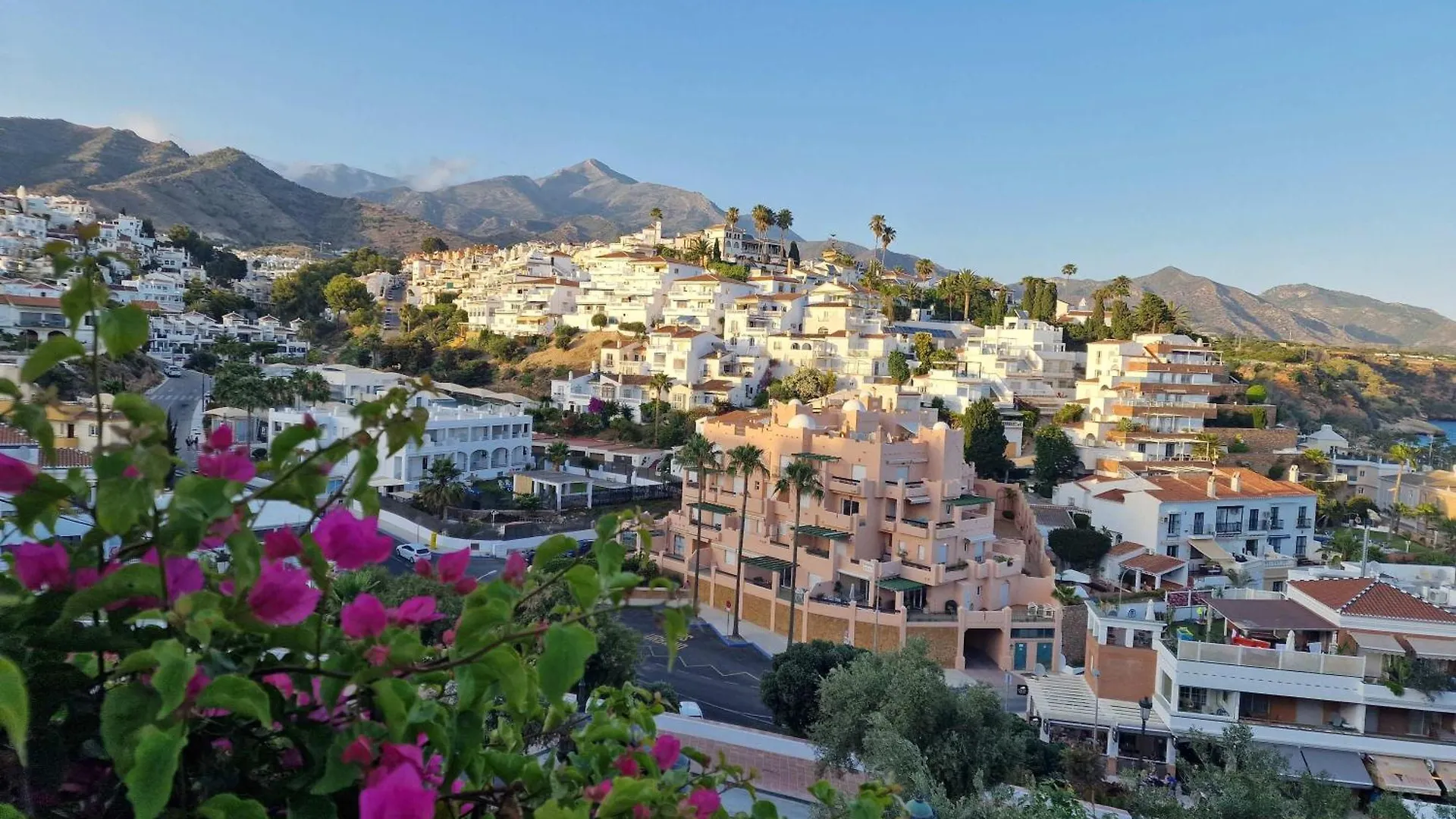 Shr062 Two Bedroom Apartment Valparaiso In Nerja Spain