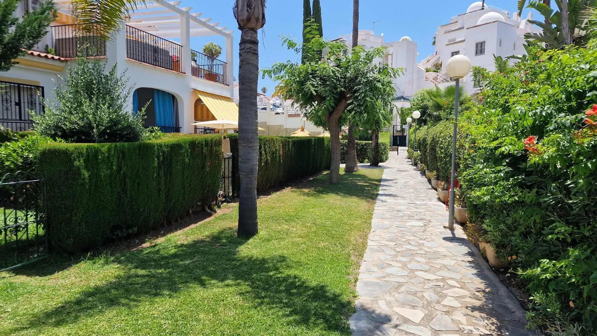 Shr062 Two Bedroom Apartment Valparaiso In Nerja