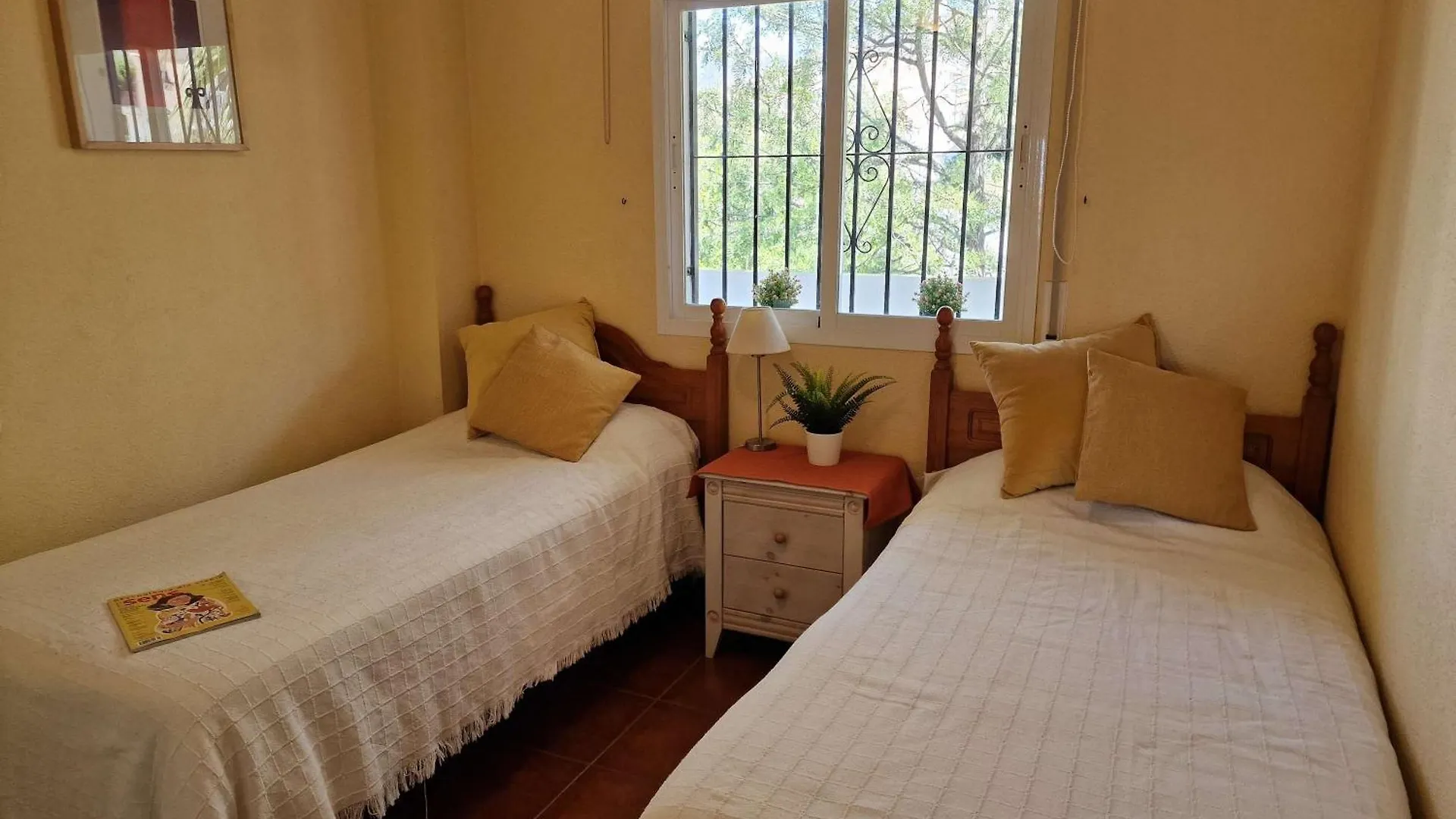 Shr062 Two Bedroom Apartment Valparaiso In Nerja
