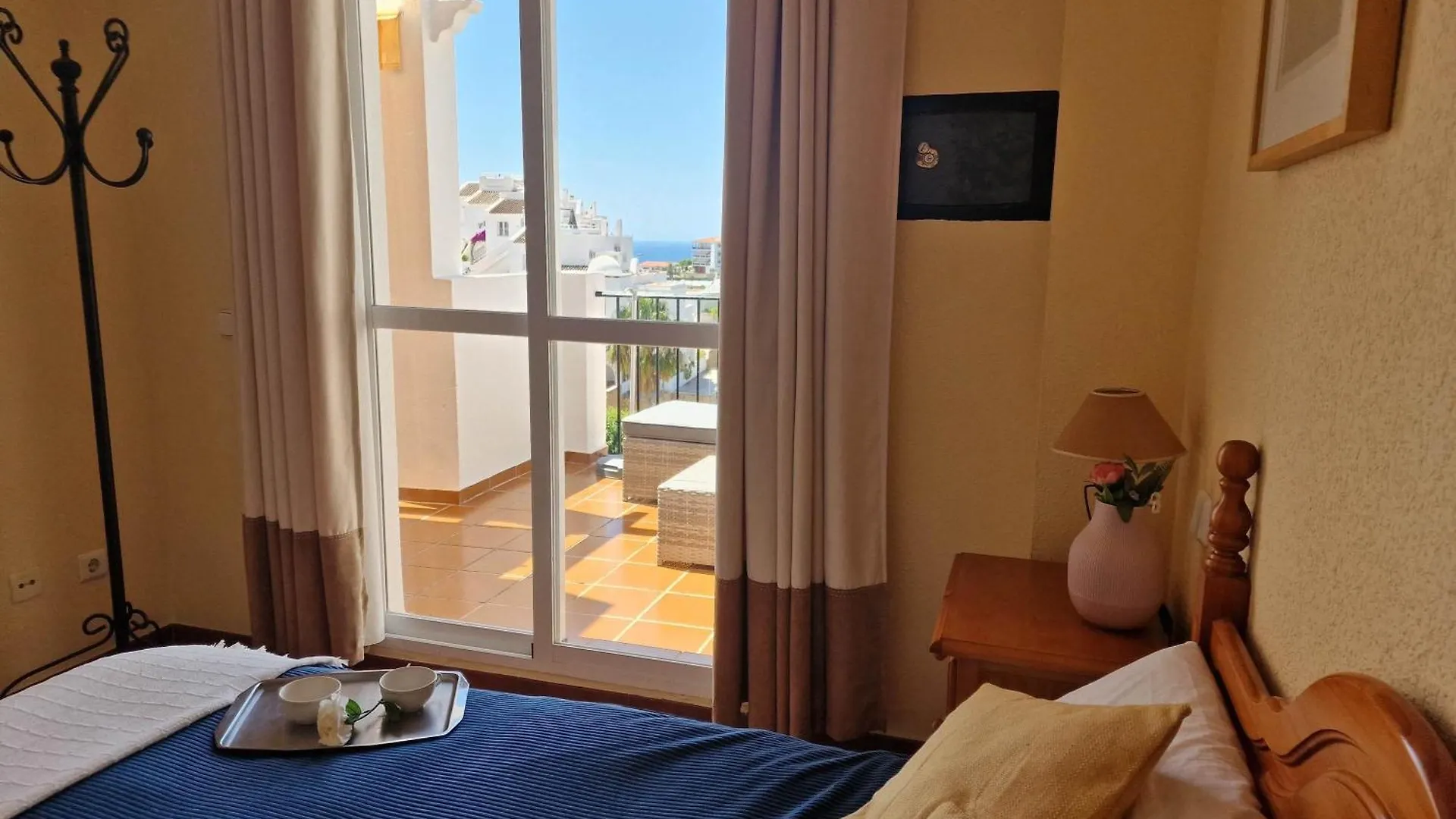 Shr062 Two Bedroom Apartment Valparaiso In Nerja