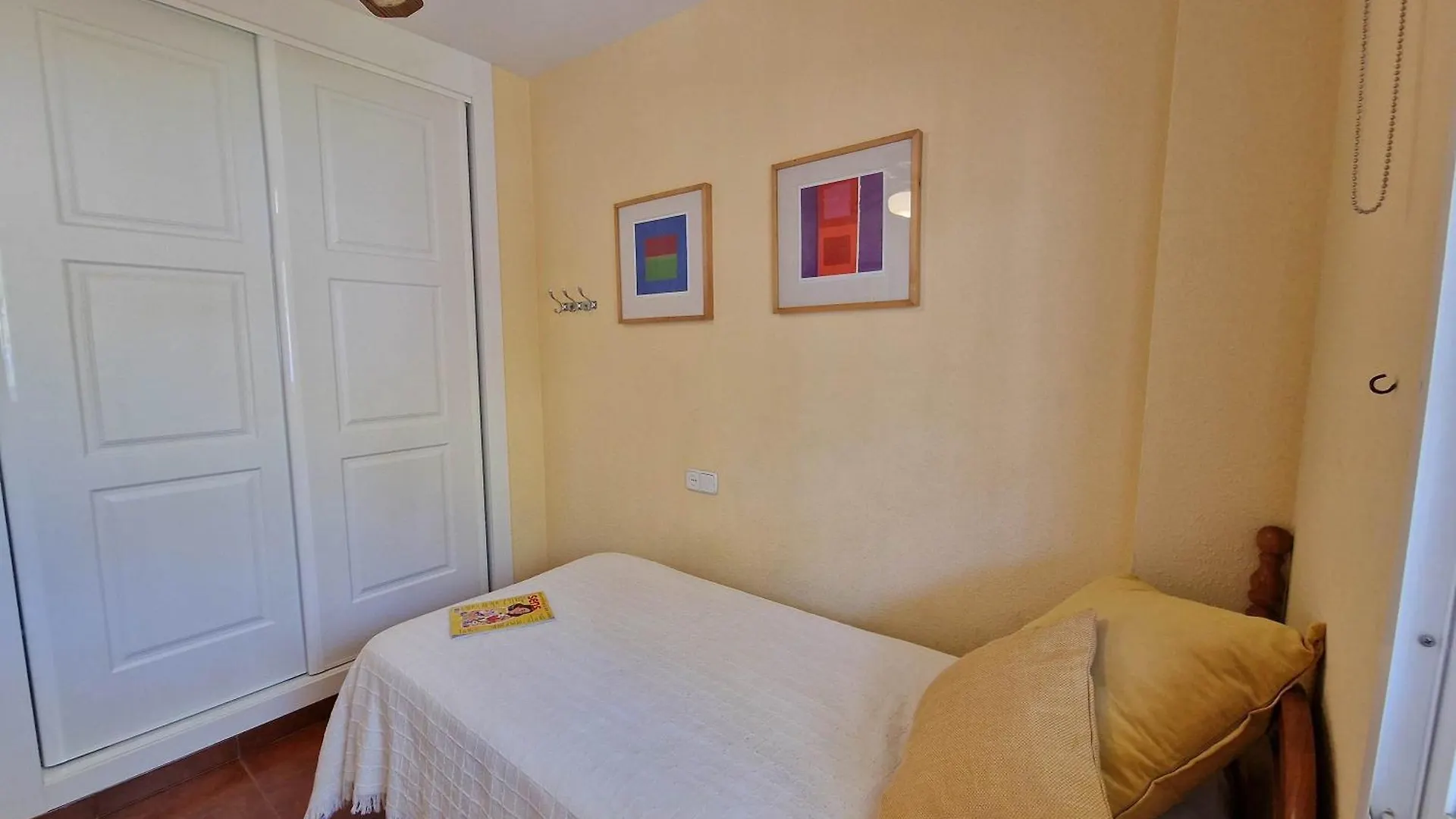 Shr062 Two Bedroom Apartment Valparaiso In Nerja